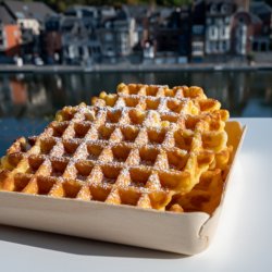 Wafel eten langs de maas