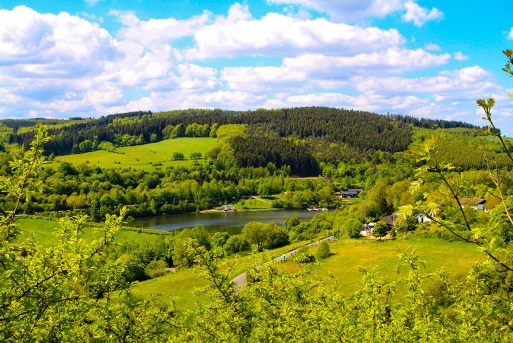 Wandelen langs de rivier